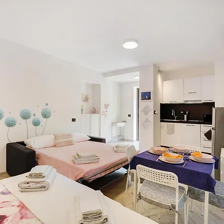 Apartment Splendido Con Giardino